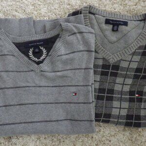 Tommy Hilfiger Men's V Neck Sweaters Grey Size L Cotton Preppy Gorpcore Lot of 2